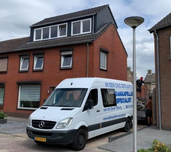 Dakkapel plaatsen: wat gebeurt er precies op de montagedag?